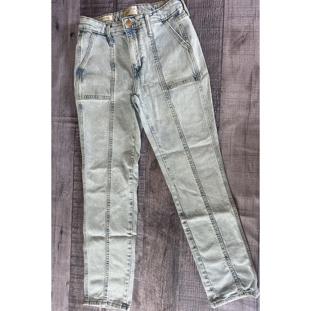 Universal Thread Size 2 Light Wash Denim Jeans High Rise Straight Stretch